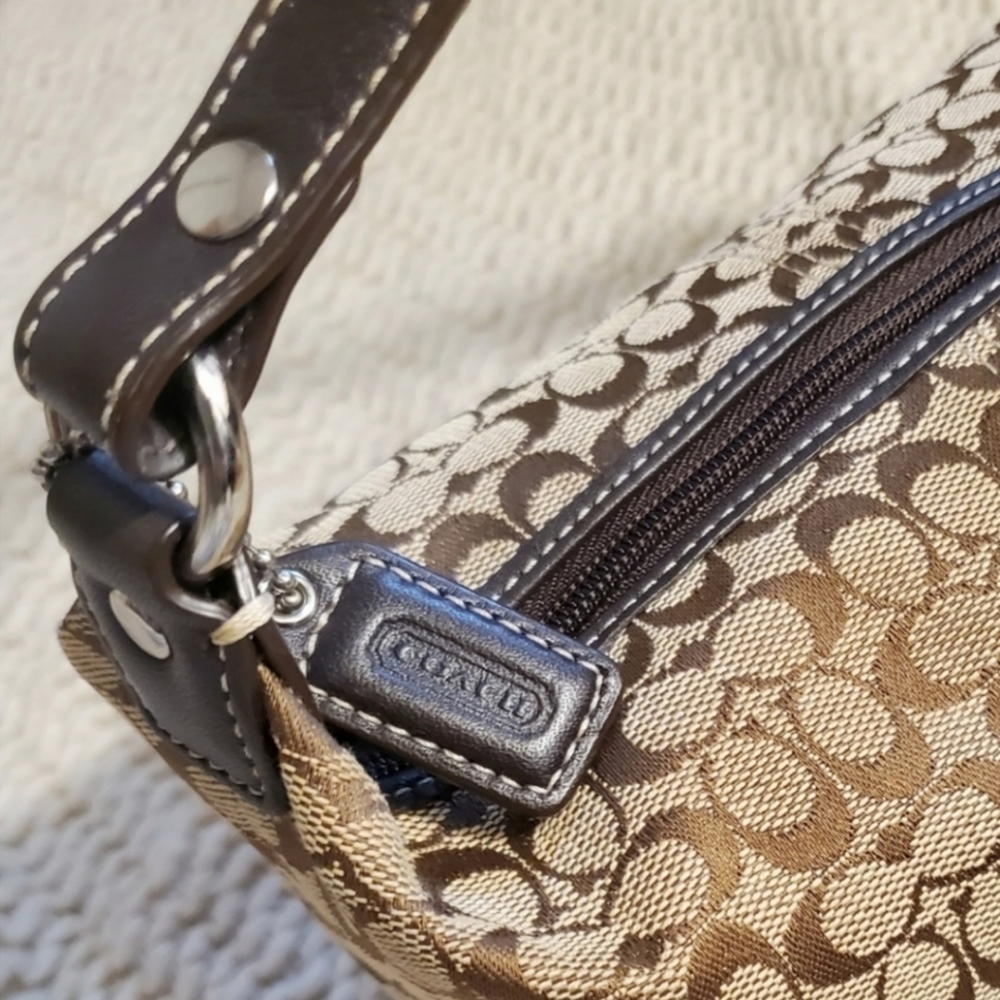 COACH SIGNATURE MINI PURSE